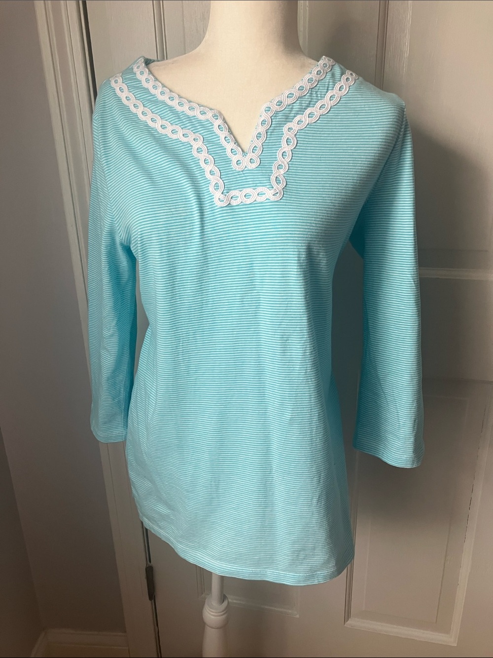 Talbots aqua and white embellished neckline long summer tunic top M EUC